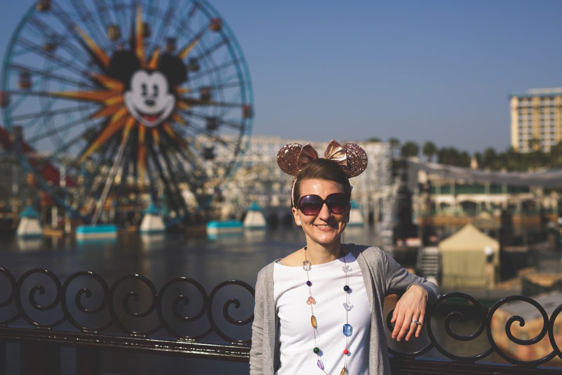 6 ways to rock your disney parks look, disneyparks, disney what to wear, disney outfits, disney family outfits, disney family shirts