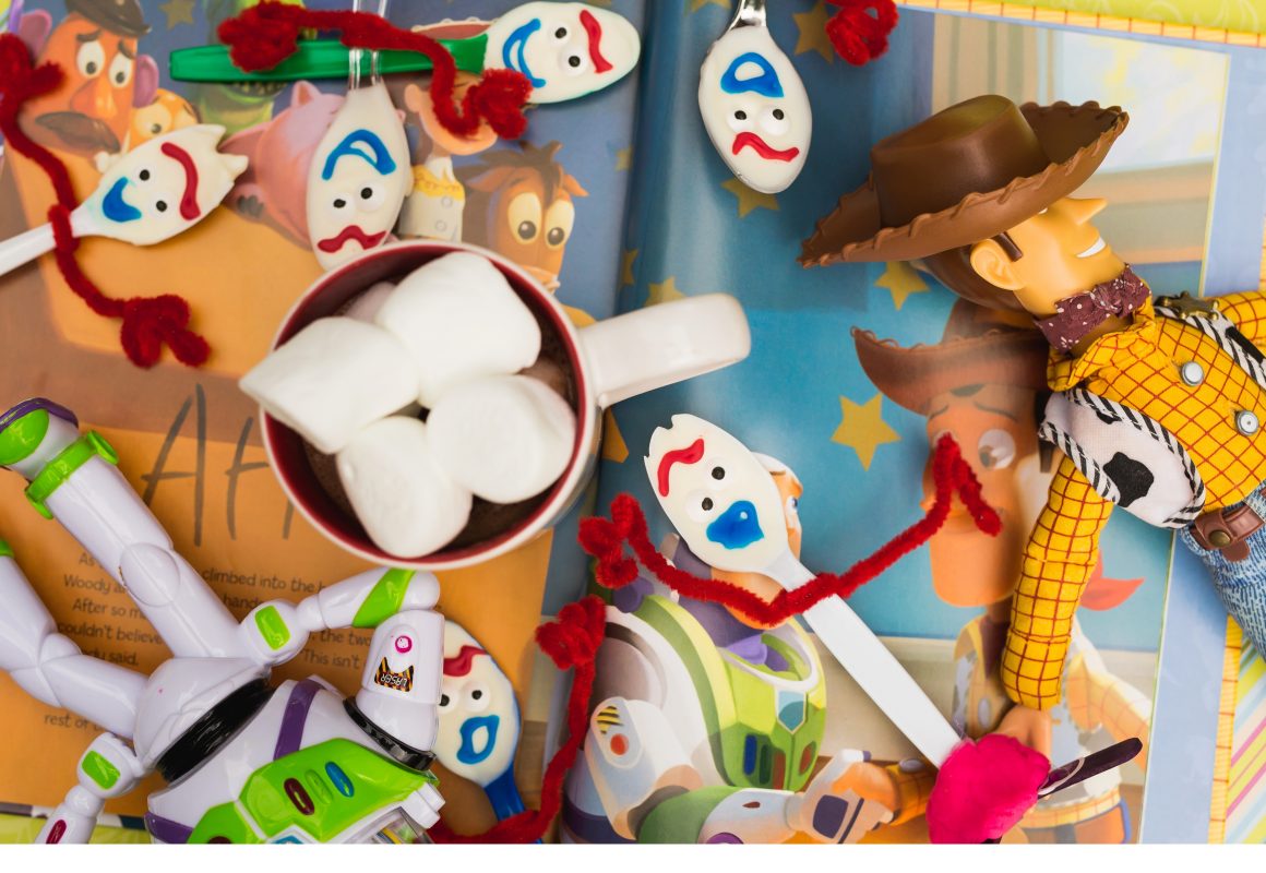 White Chocolate Forky Craft, Hot Chocolate stirrer, Forky project at home, disney at home, disney craft, magic for miles